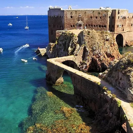 Comfortable In With Garden And Shared Pool Pataias