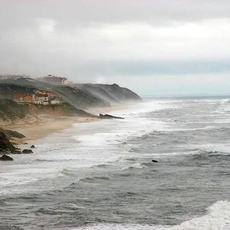 Apartment Comfortable In With Garden And Shared Pool