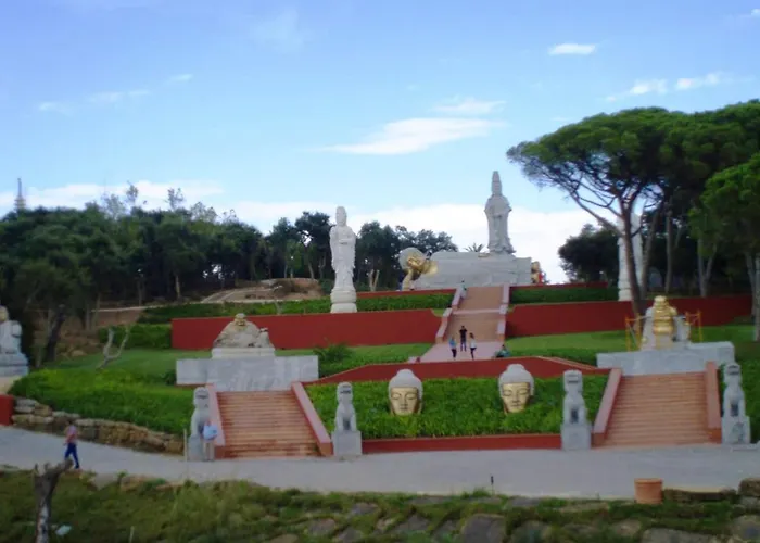 דירה Comfortable In With Garden And Shared Pool